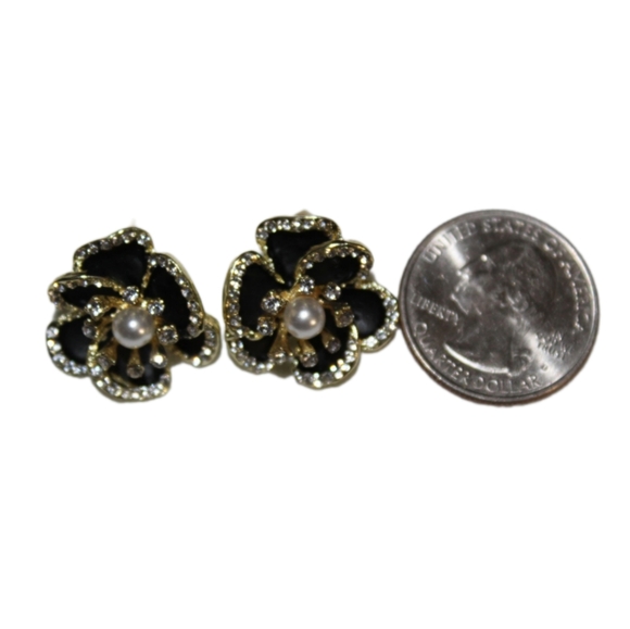 Rhinestone Flower Pearl Earrings - Picture 8 of 16